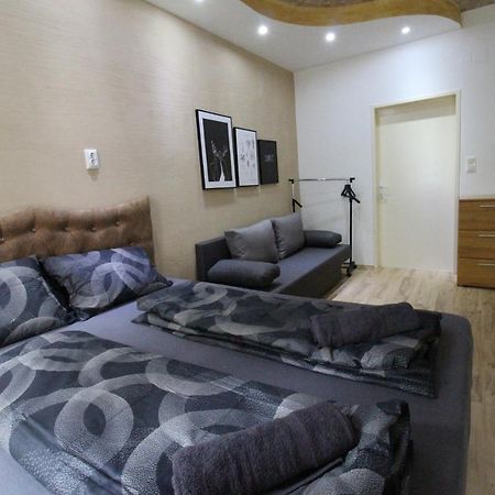 Private Quad Bedroom With Bathroom Rf3 Vienna Exterior photo