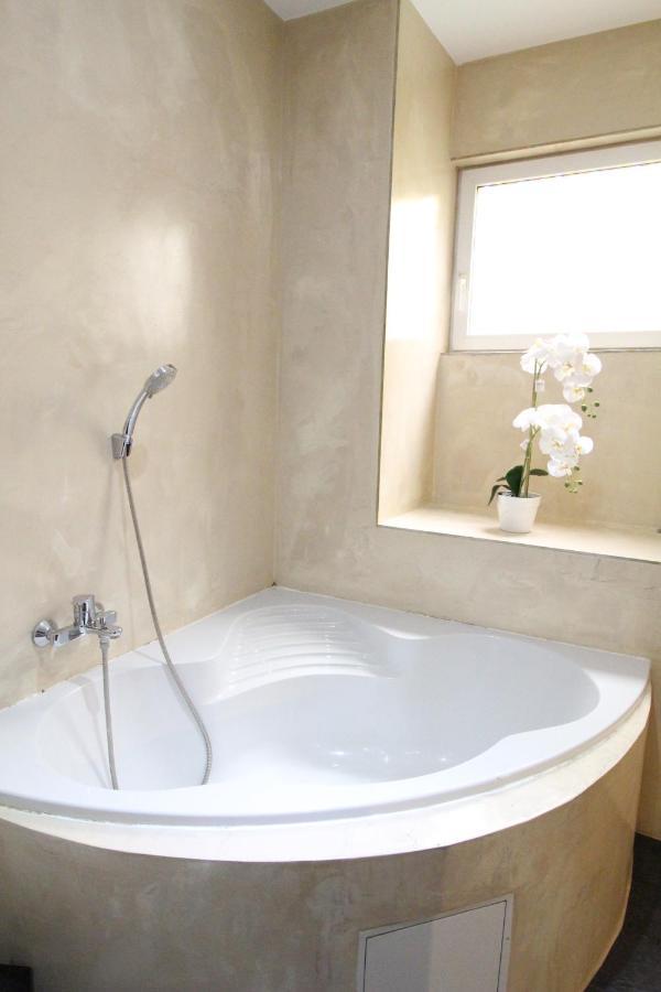 Private Quad Bedroom With Bathroom Rf3 Vienna Exterior photo