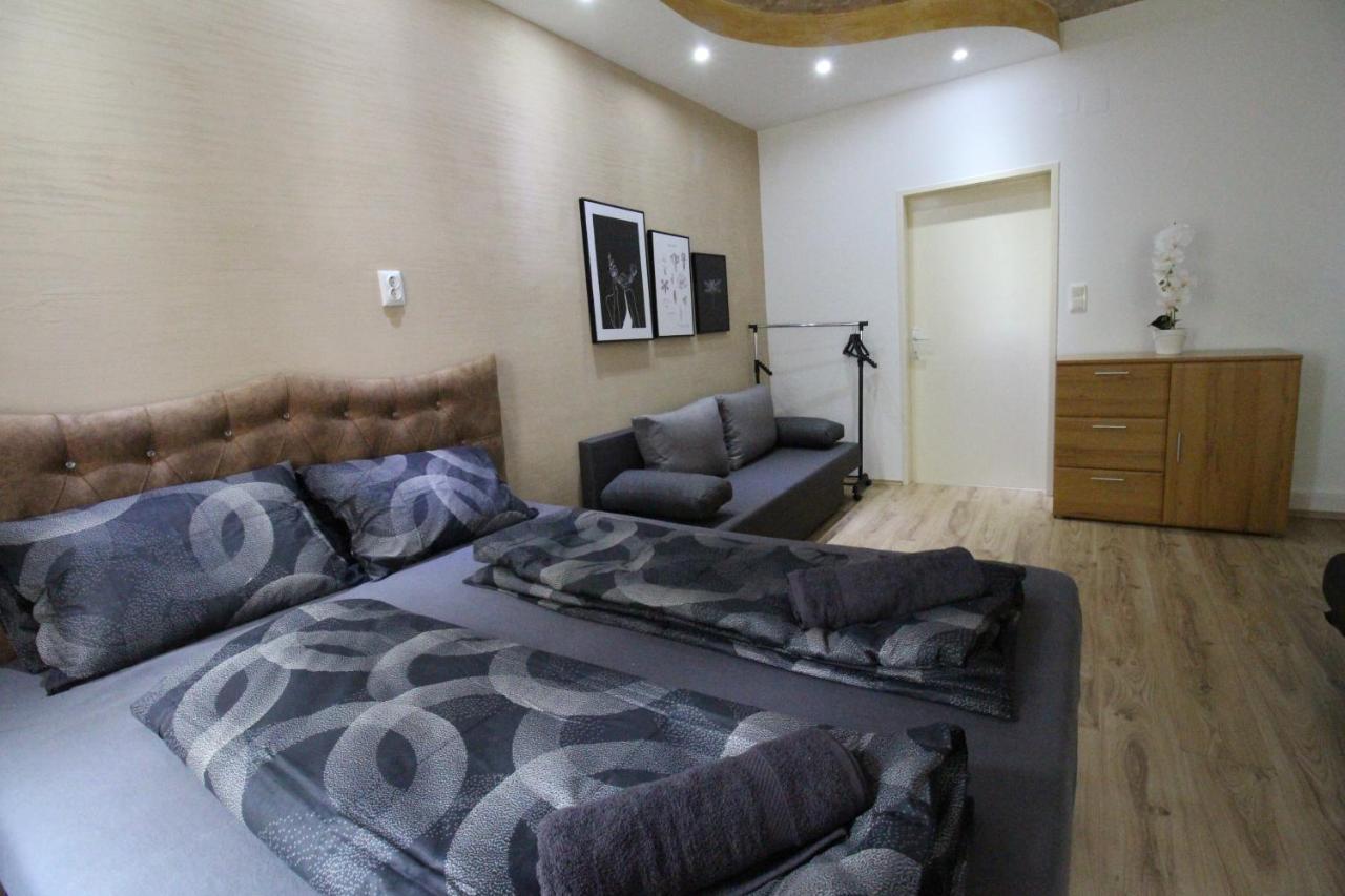 Private Quad Bedroom With Bathroom Rf3 Vienna Exterior photo